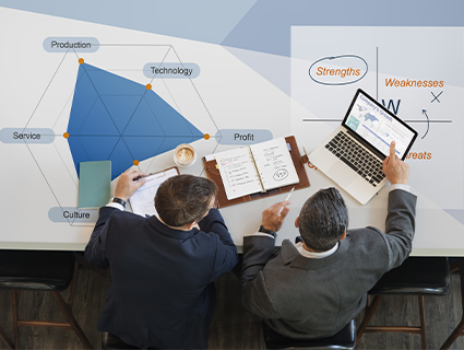Traditional Business Intelligence versus Advanced Analytics